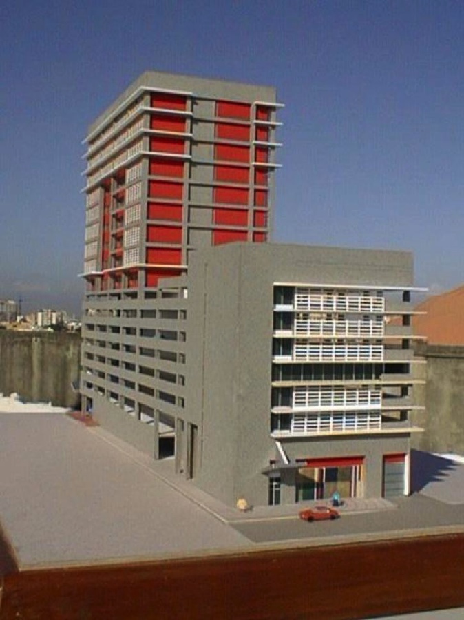 EDIFICIO DE ESTACIONAMIENTO Y OFICINAS ACROPOLIS II